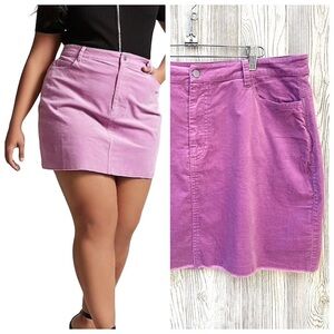 FOREVER 21 PLUS Velvety Soft Stretchy Mini Skirt Size 2X Raw Hem Summer